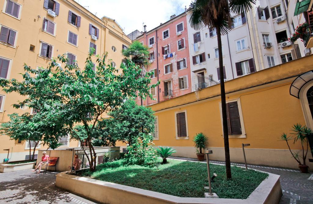 San Pietro'S Home - Guesthouse Rom Exteriör bild
